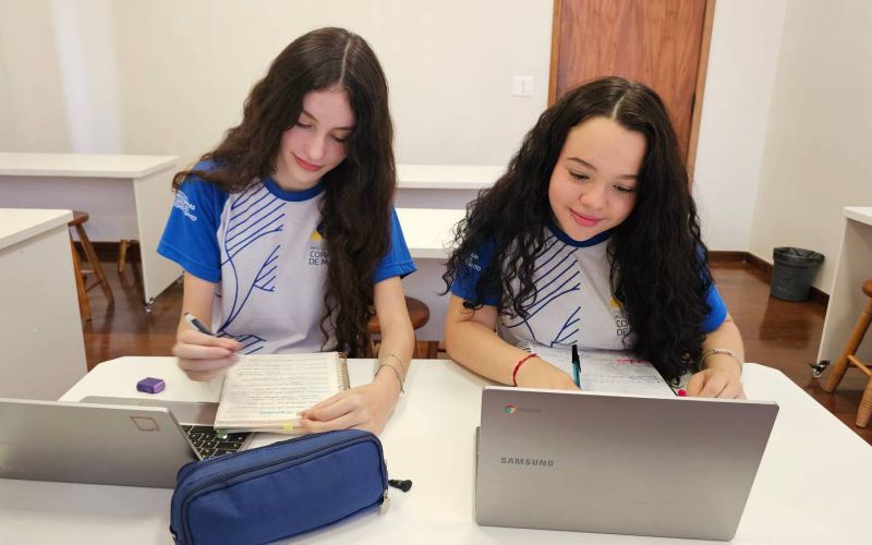 Projeto Aprova: conheça o projeto para o Ensino Médio especializado na prova do Enem e da Uerj