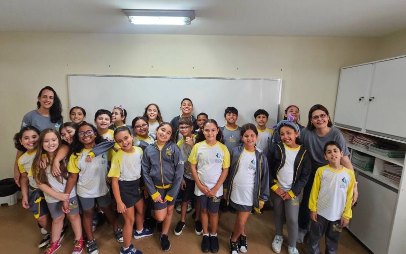 Anos Iniciais: estudantes do 4º Ano se unem para compor música em inglês